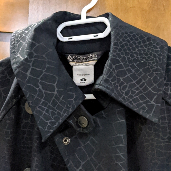 Columbia Dietrich soft shell trench coat - Picture 3 of 5